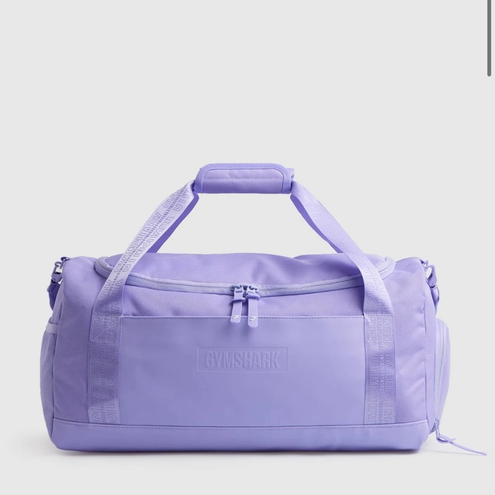 ISO GYMSHARK SMALL PURPLE BAG!!!!!!!!!!